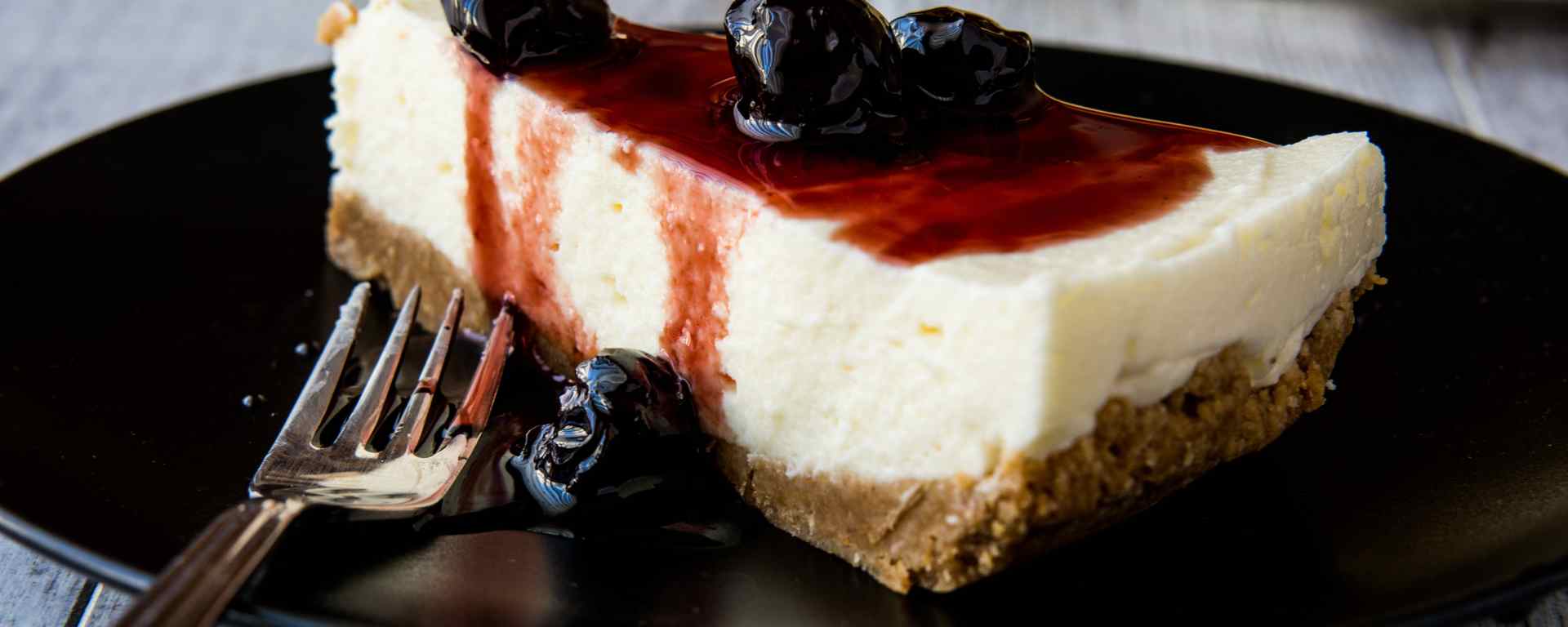 Photo for - No Bake Cherry-Blueberry Cheesecake