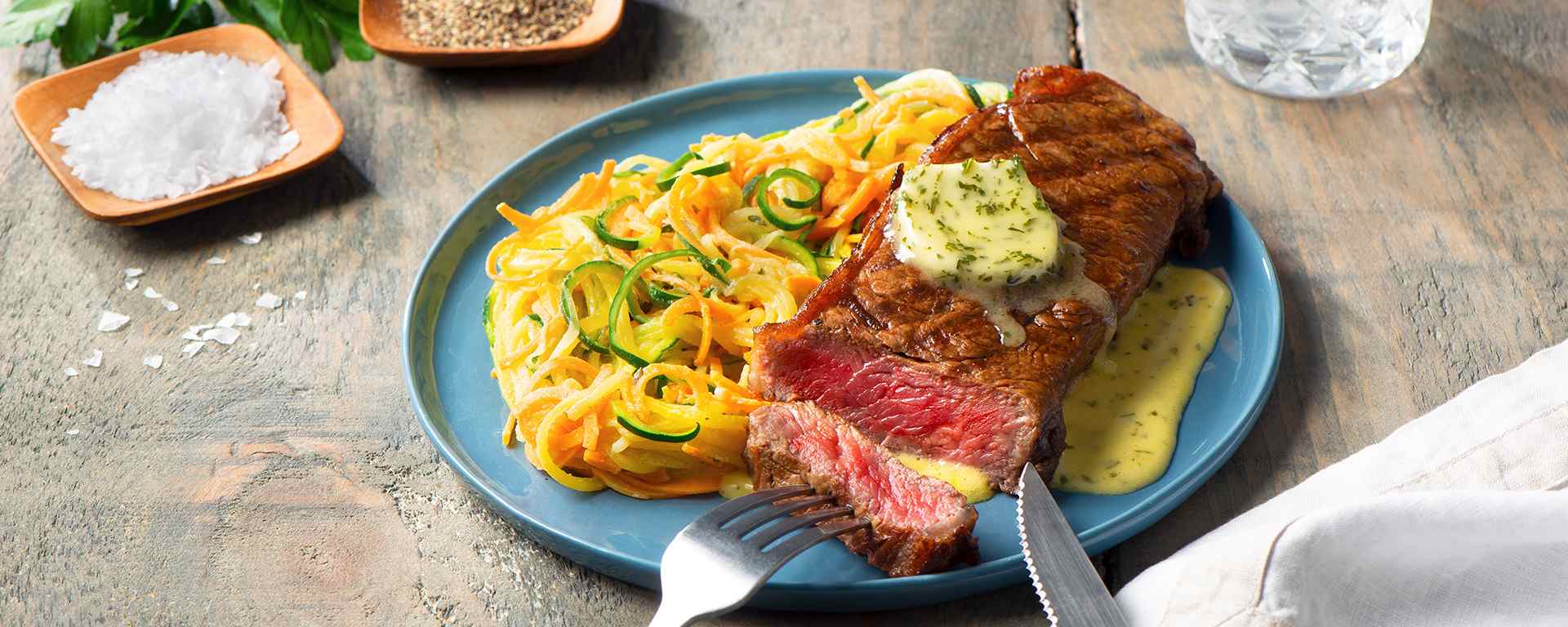 Photo for - Grilled NY Steak with Garlic Parsley Béarnaise Sauce