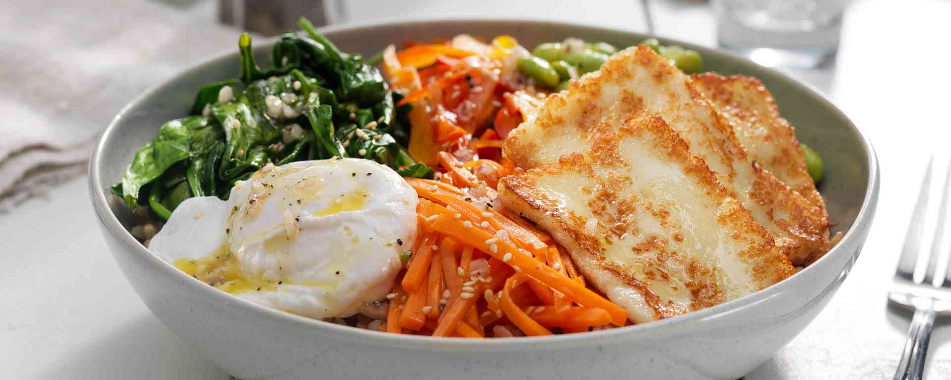 Photo for - Health Bowl with Halloumi and Poached Egg